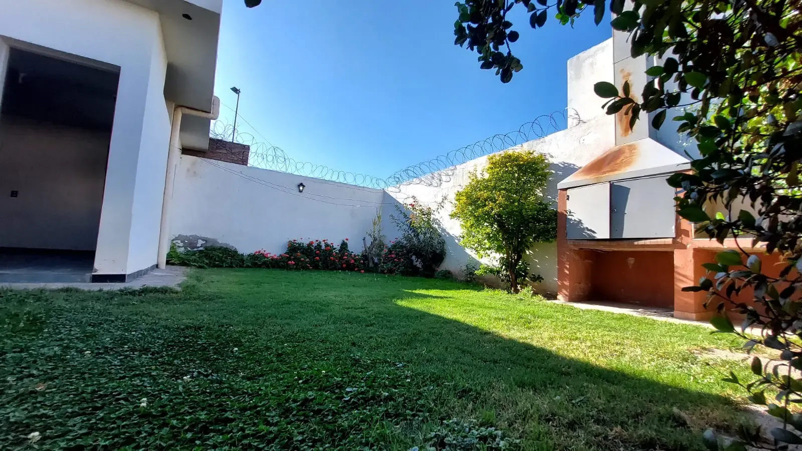 LUJAN | CASA EN VENTA B° 13 DE DICIEMBRE