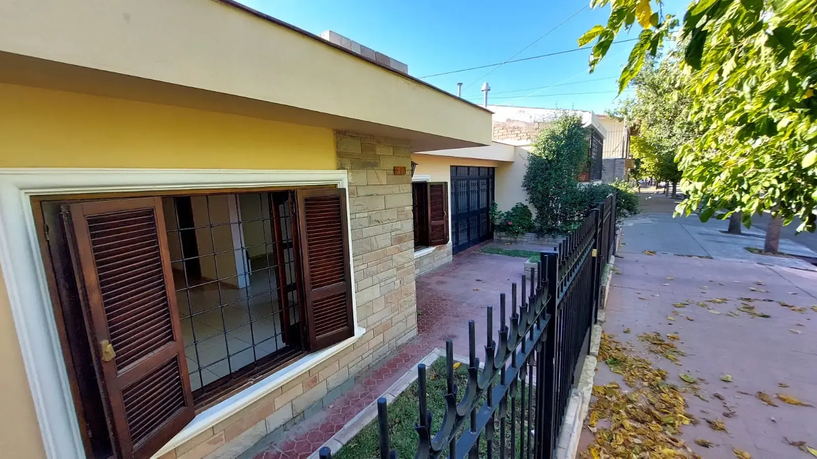 LUJAN | CASA EN VENTA B° 13 DE DICIEMBRE